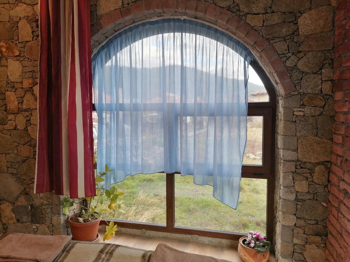 Лилянината Къща Villa Kalofer Buitenkant foto